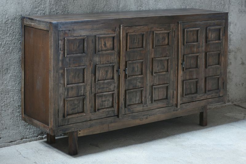 SIDEBOARD