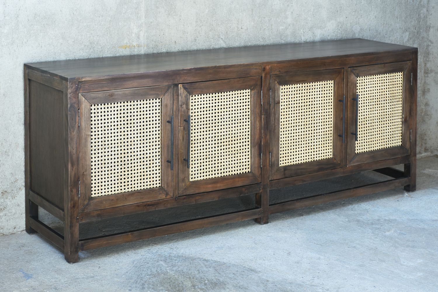 SIDEBOARD