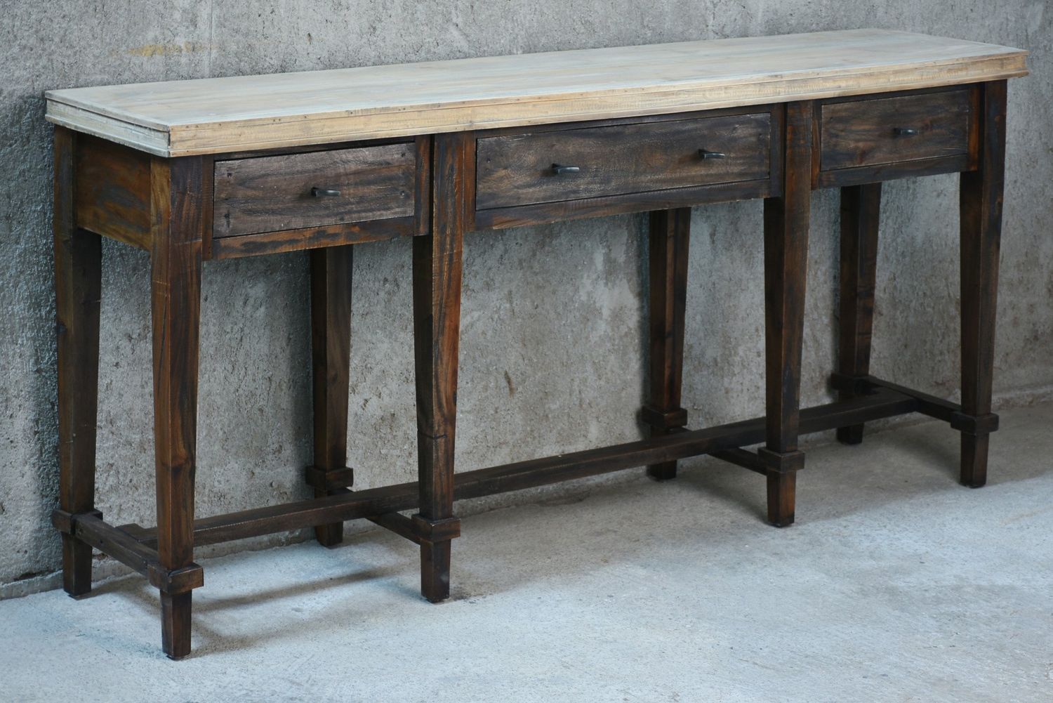CONSOLE TABLE