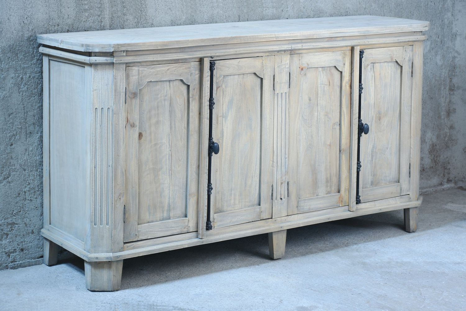 CREDENZA