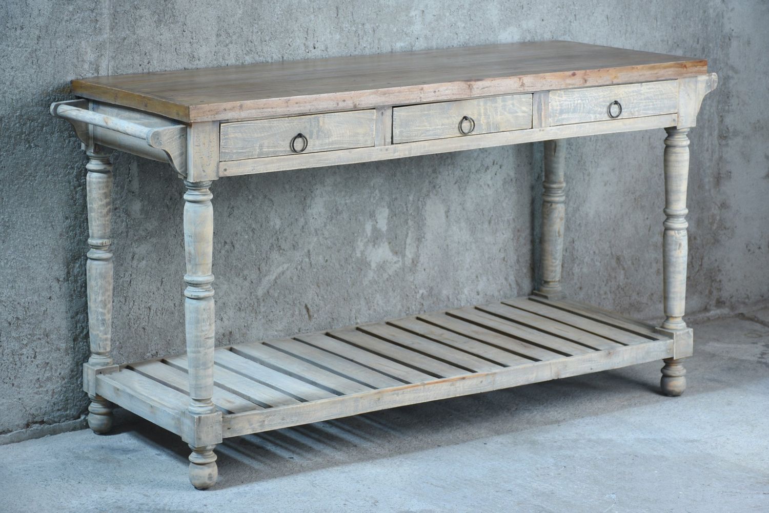 KITCHEN ISLAND