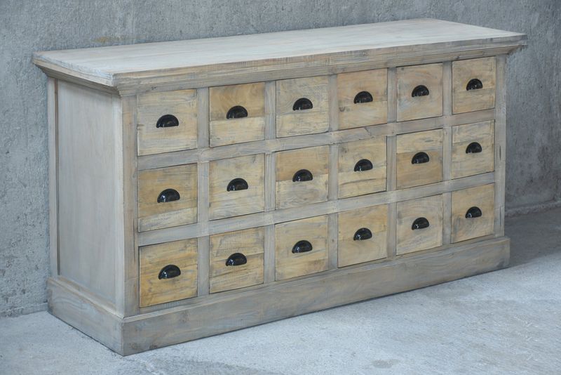 SIDEBOARD