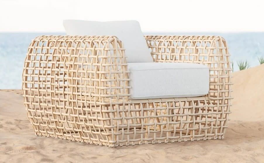 OUTDOOR CLUB CHAIR