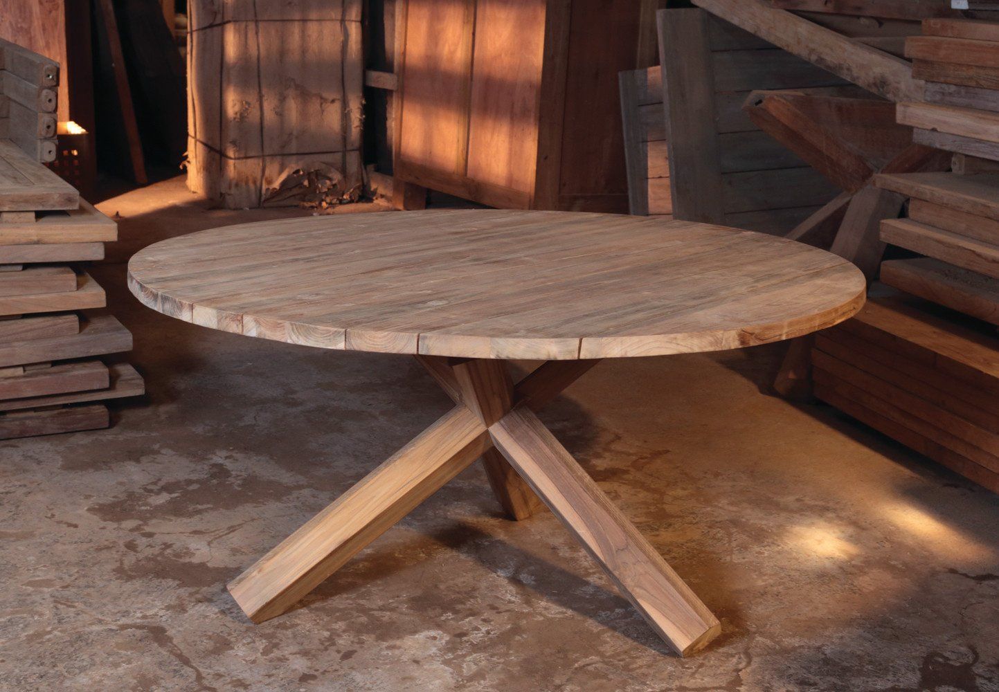 OUTDOOR CHAT TABLE