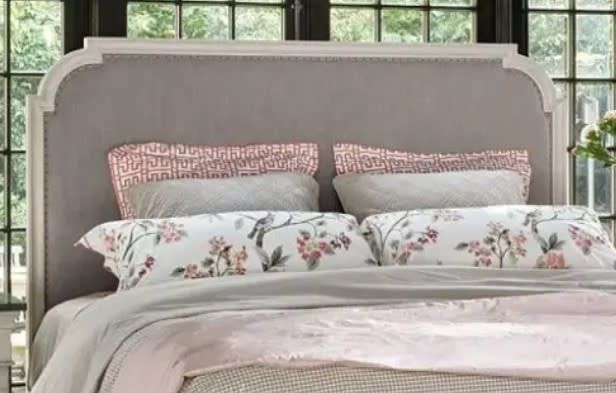 QUEEN HEADBOARD
