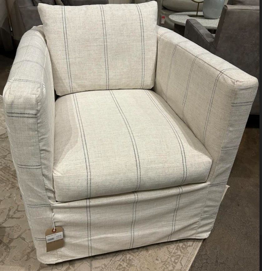 SWIVEL CHAIR