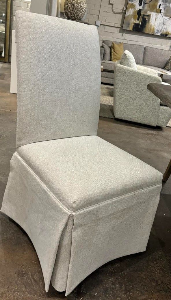 DINING CHAIR