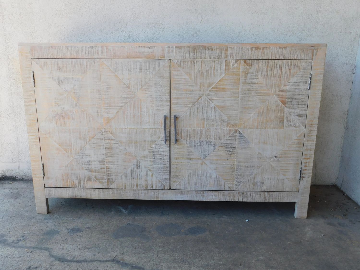 SIDEBOARD