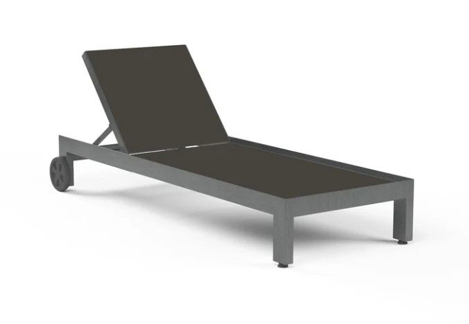 OUTDOOR CHAISE