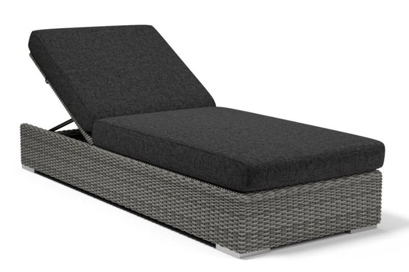 OUTDOOR CHAISE