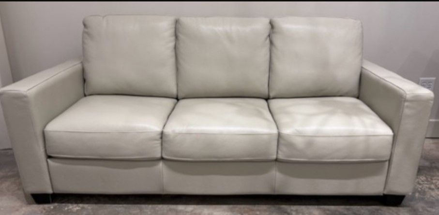 QUEEN SLEEPER SOFA