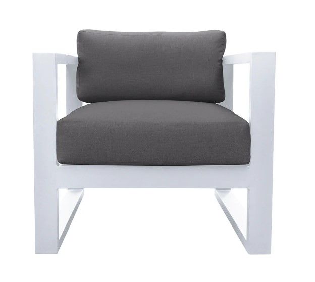 OUTDOOR CHAIR