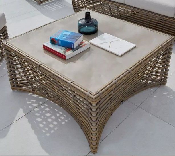 OUTDOOR COFFEE TABLE