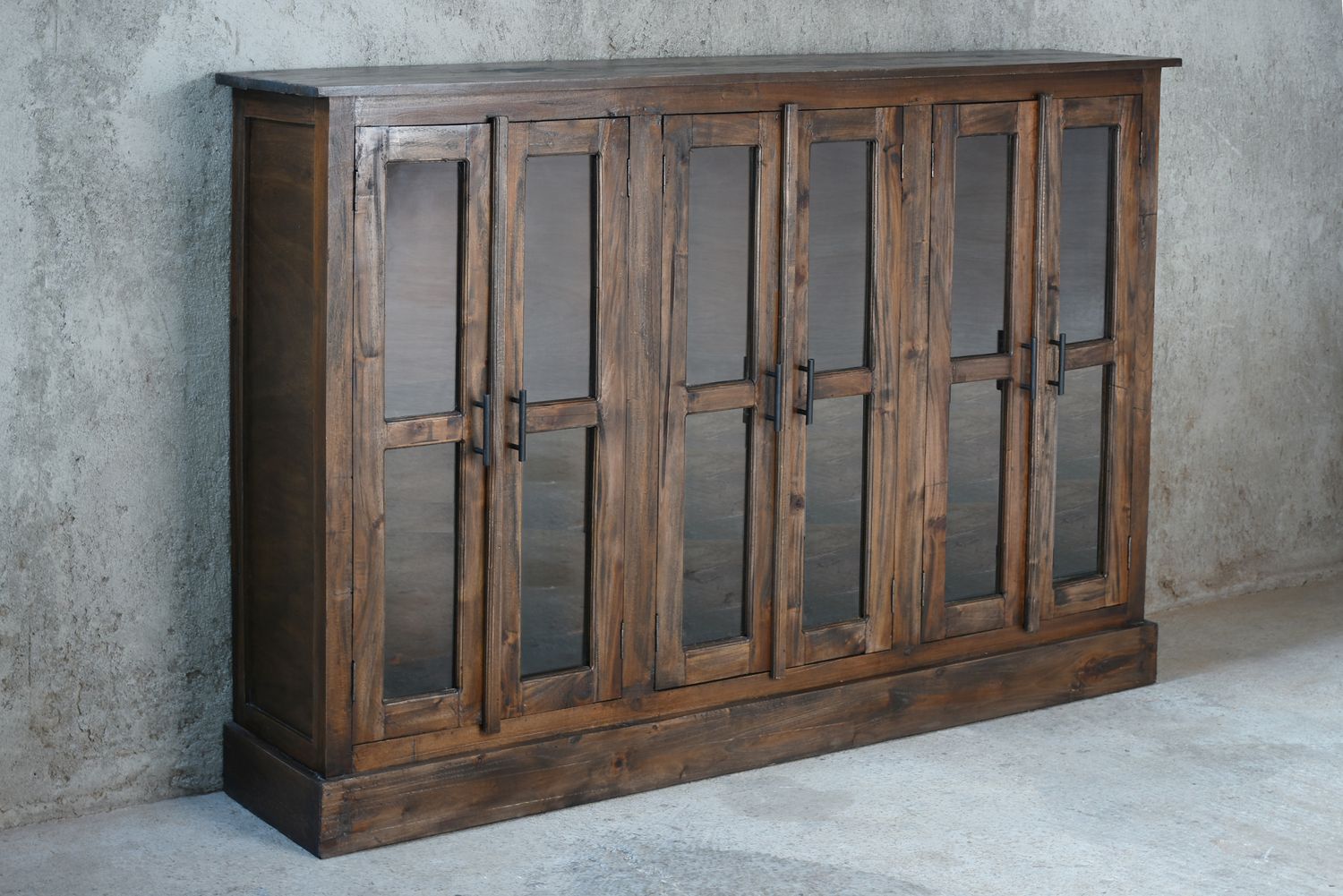 SIDEBOARD
