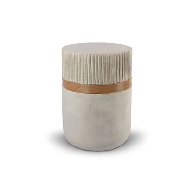 ARLO STOOL