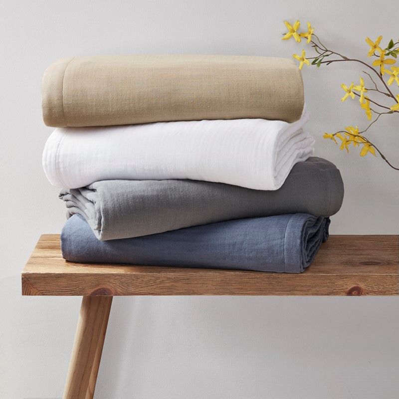 GAUZE LIGHTWEIGHT BLANKET