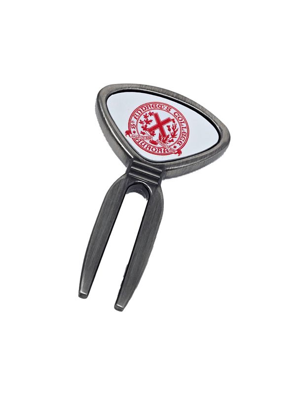 GOLF DIVOT REPAIR TOOL