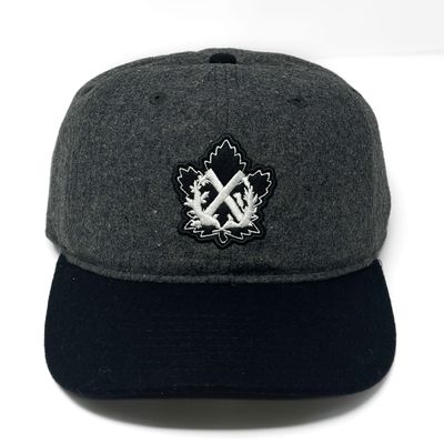 PUKKA CREST W/MAPLE LEAF HAT