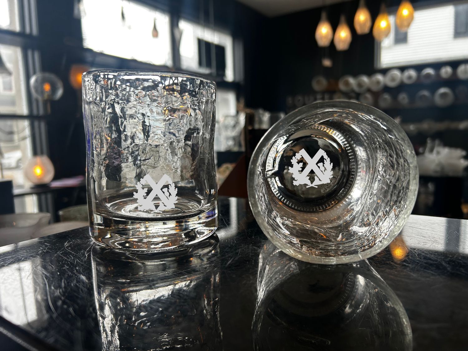 SAC BLOWN GLASS CRACKED SPIRIT CUP SINGLE