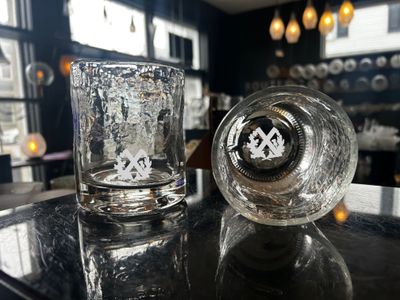 SAC BLOWN GLASS CRACKED SPIRIT CUP SINGLE