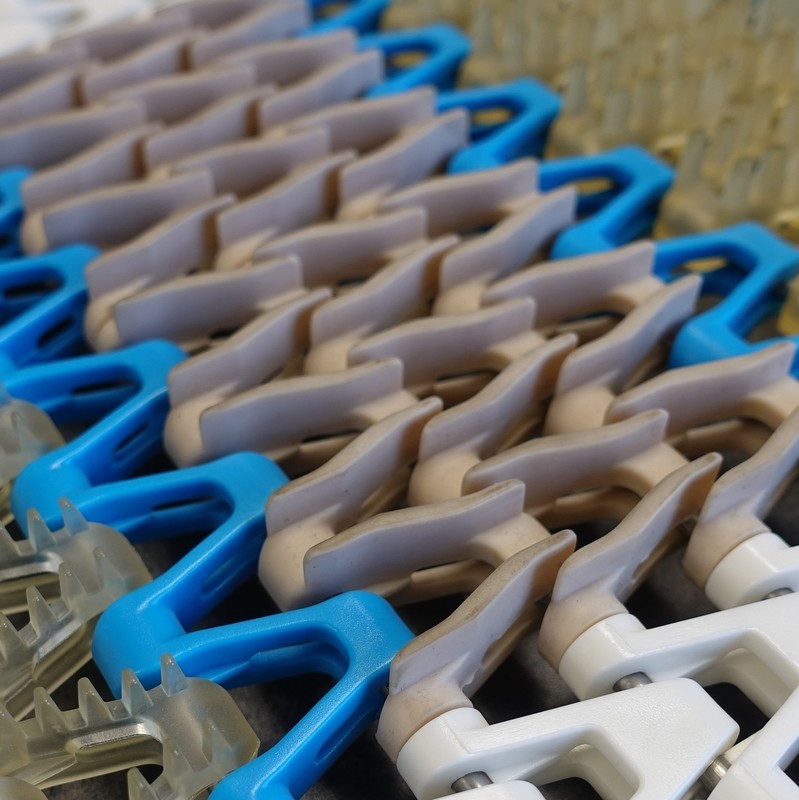 25MM 6MM RAISED SANTOPRENE HIGH FRICTION SUPER TIGHT CHAIN (ALL WIDTHS AVAILABLE)