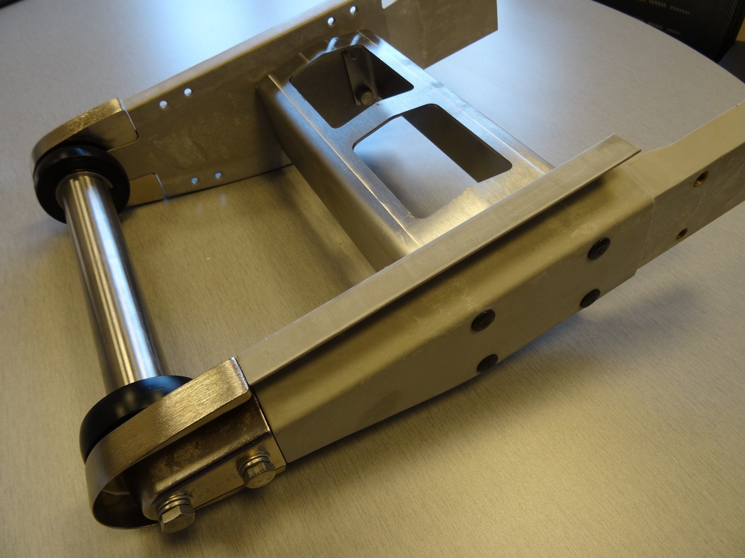 25mm ASSEMBLED LOW PROFILE IDLE UNIT 25mm ASSEMBLED LOW PROFILE IDLE UNIT