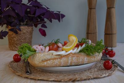 Baguette med reker og egg