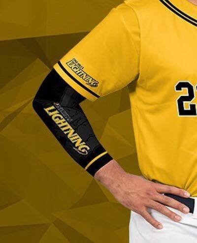 Lightning Compression Sleeve in a Pair