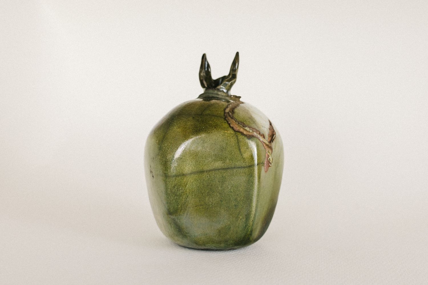 Raku Pomegranate Light
