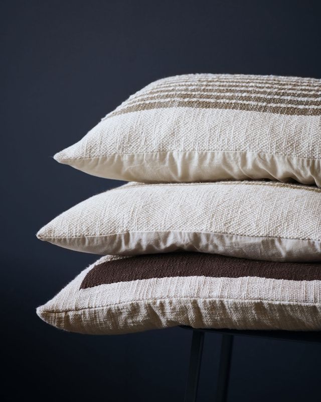 Donskussen met sloop Yarn Light brown 50 x 50cm