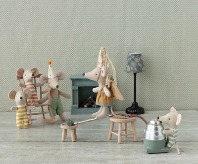 koffertje kleedjes -  fee  - kleine zus muis