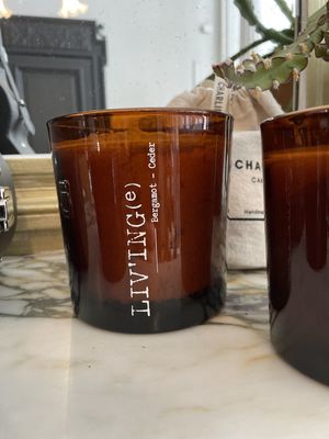 Kaars LIV'ING(e) Amber glas L - Bergamot - Ceder