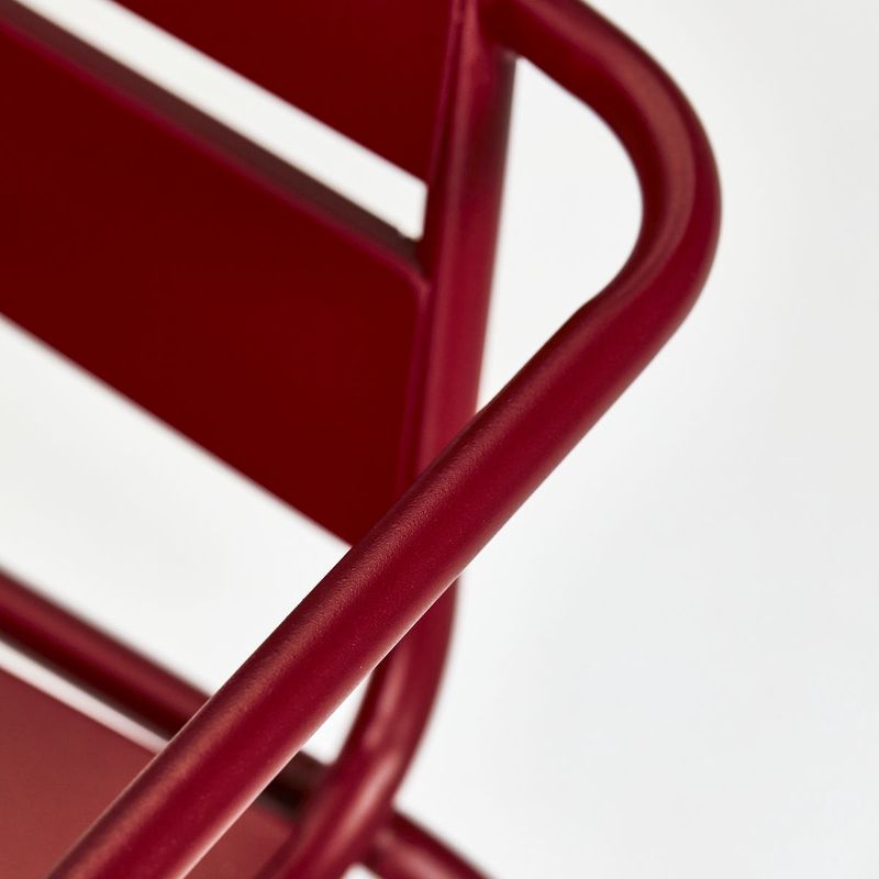 Lounge Chair HD Helo Red