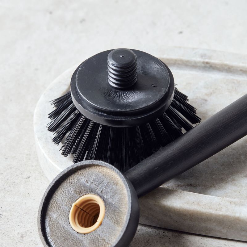 Replaceable brush heads black
