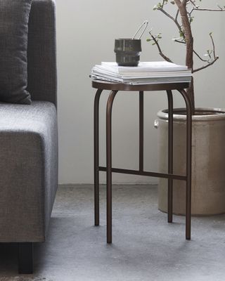 Stool, Shaker, Golden brown