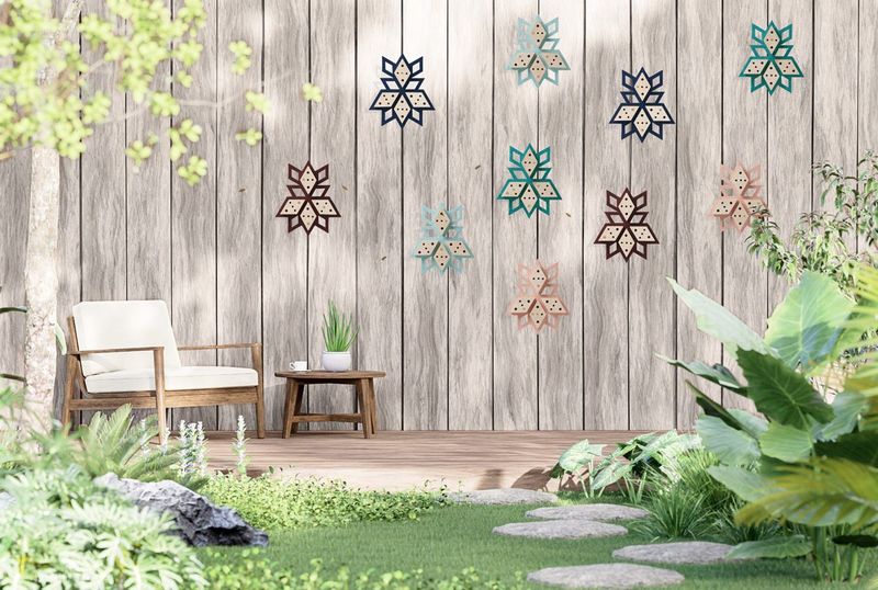 The Busy Bee Hotel - Mindnight blue