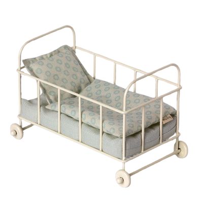 babybedje op wieltjes - blauw