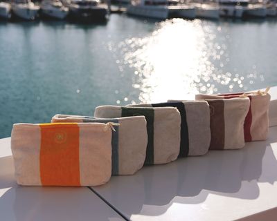 Toilettas Place Reservee