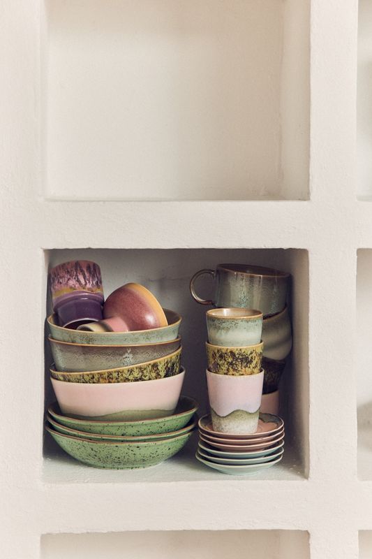 70's ceramics: coffee mug petal