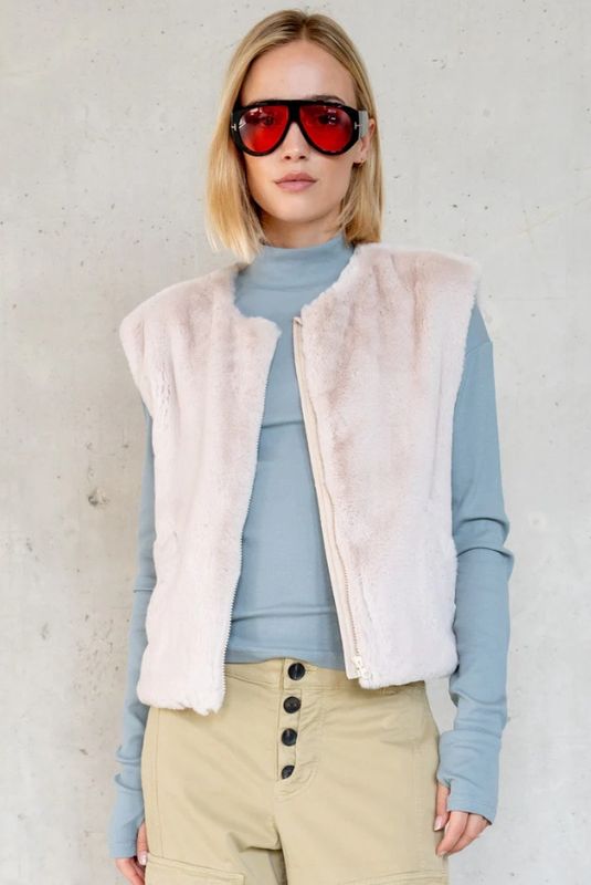 Waistcoat pels AW25 LTD