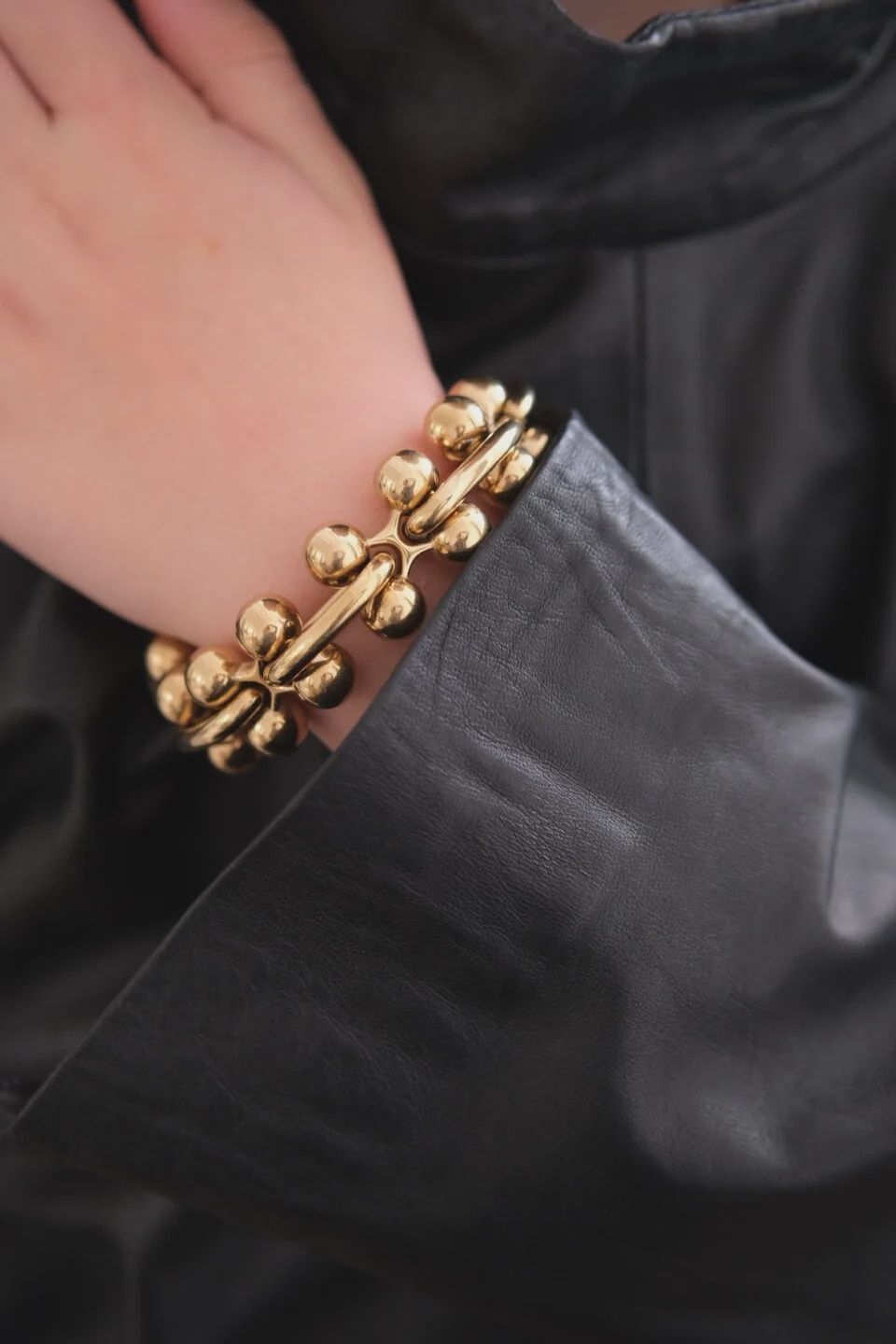 Molecule bracelet gold plated