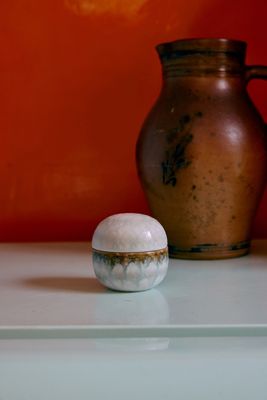 70's ceramics: sugar pot, petal