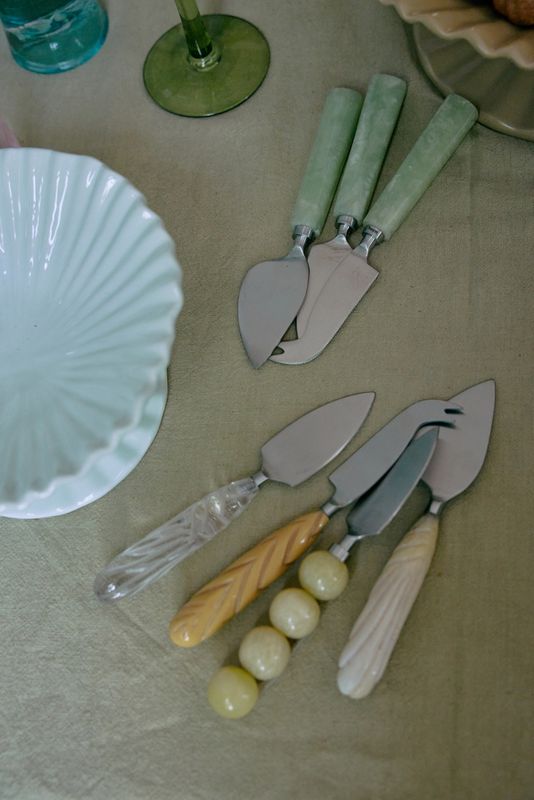 Cheese knives, cream (set of 3)