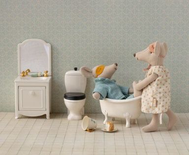 Badkamerkastje off white