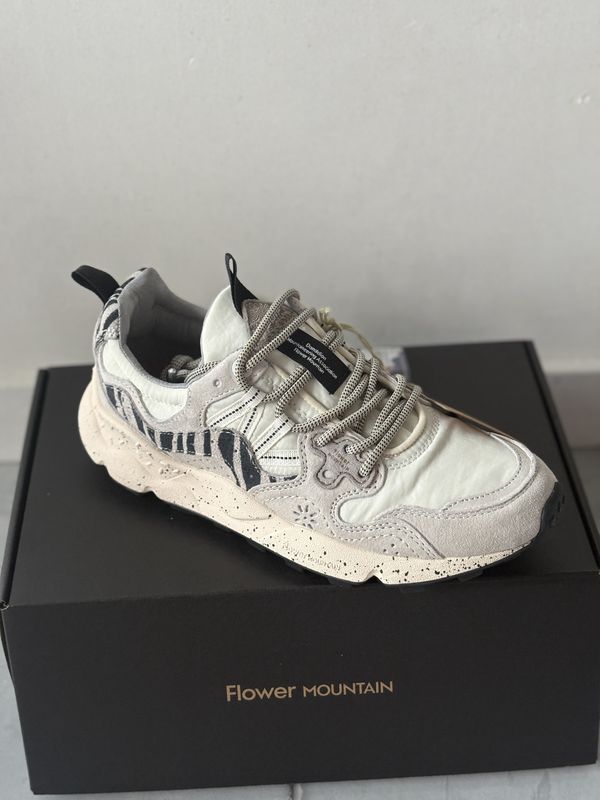 S26 YAMANO 3 Uni Off White Black