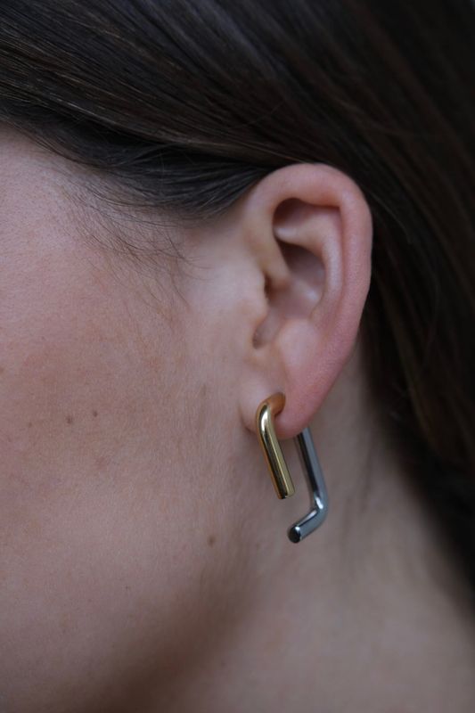 Duo linked earrings