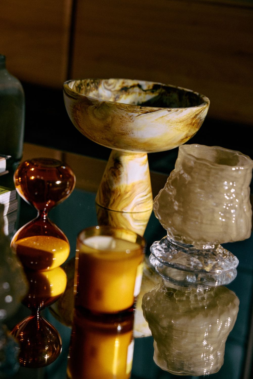 Marbled bowl on base