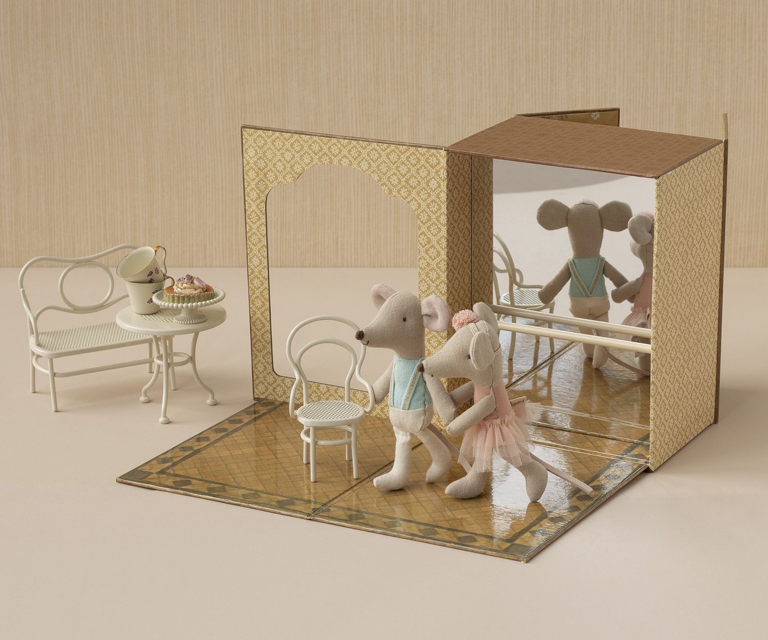 Balletstudio, muisjes
