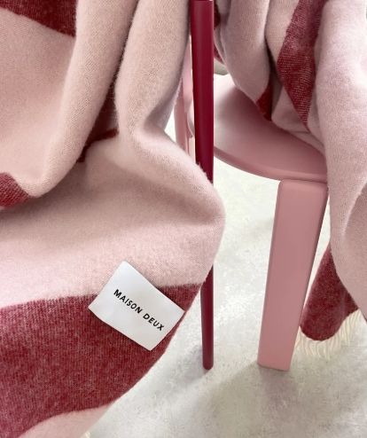 Swirl Blanket Pink Bordeaux