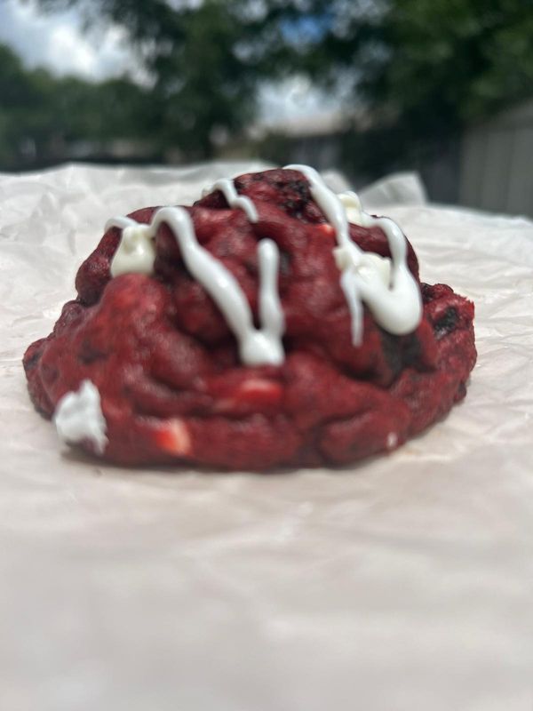 Red Velvet Cookies N&#39; Cream 